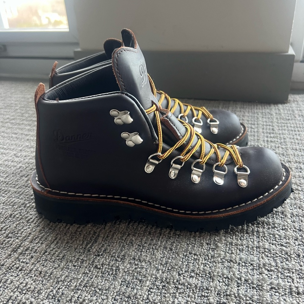 Women’s Danner Mountain Light GTX hiking boots
